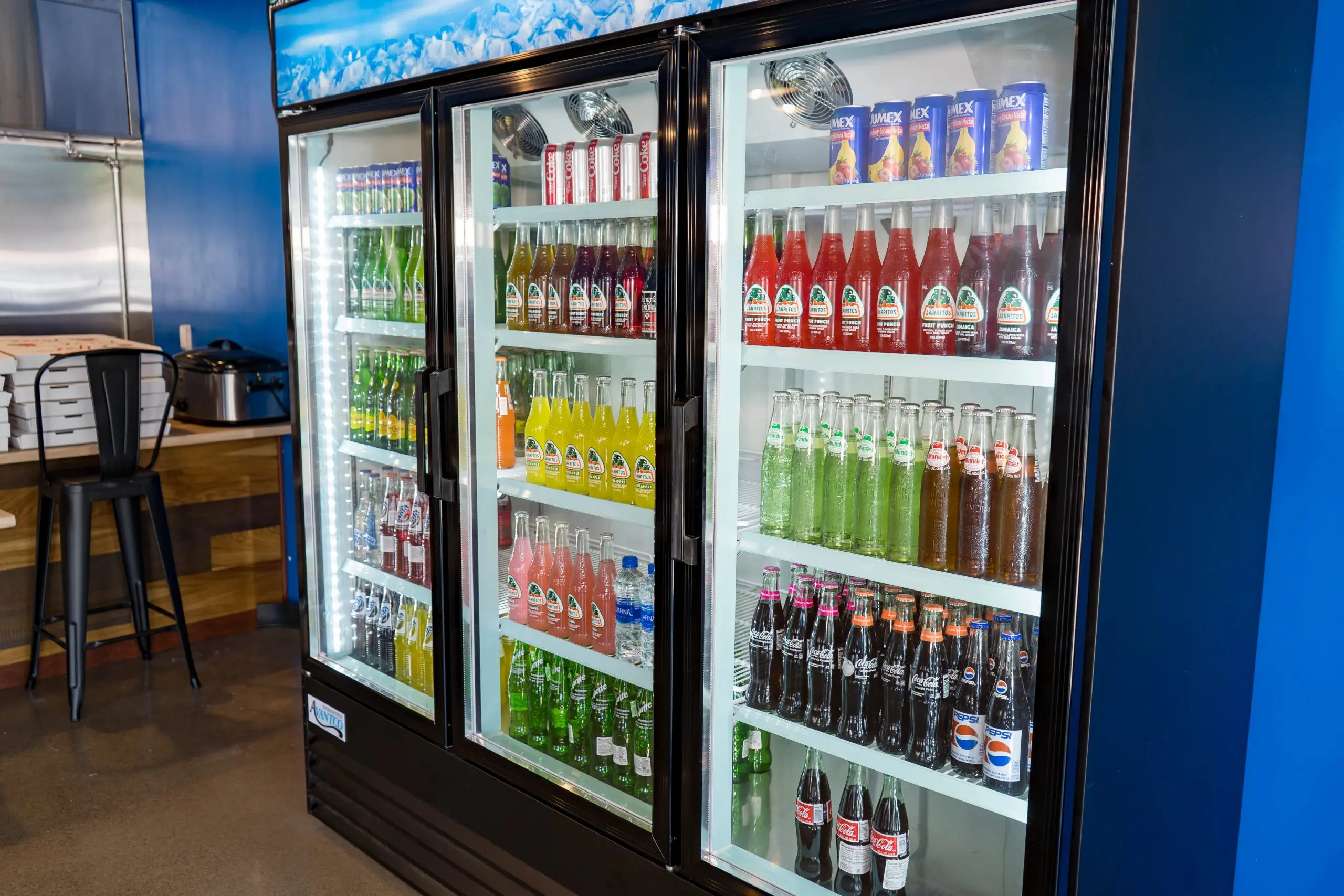 Drinks cooler to one side of dining area